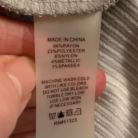 Chaus New York Womens Long Sleeve Gray Tunic Top Metallic Threads Side Zipper Lg - Picture 3 of 10